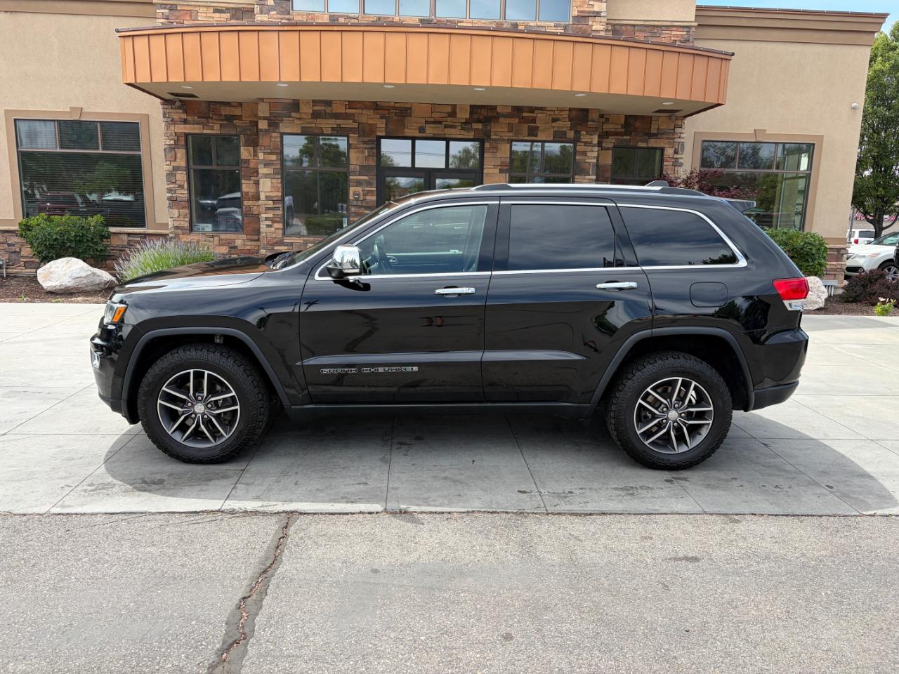 jeep grand cherokee 2017 1C4RJFBGXHC899123 image jeep grand cherokee 2017 1C4RJFBGXHC899123 image
